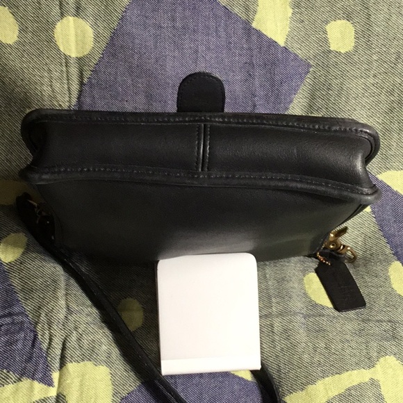 Coach Vintage Leather Made in USA crossbody - Picture 8 of 13